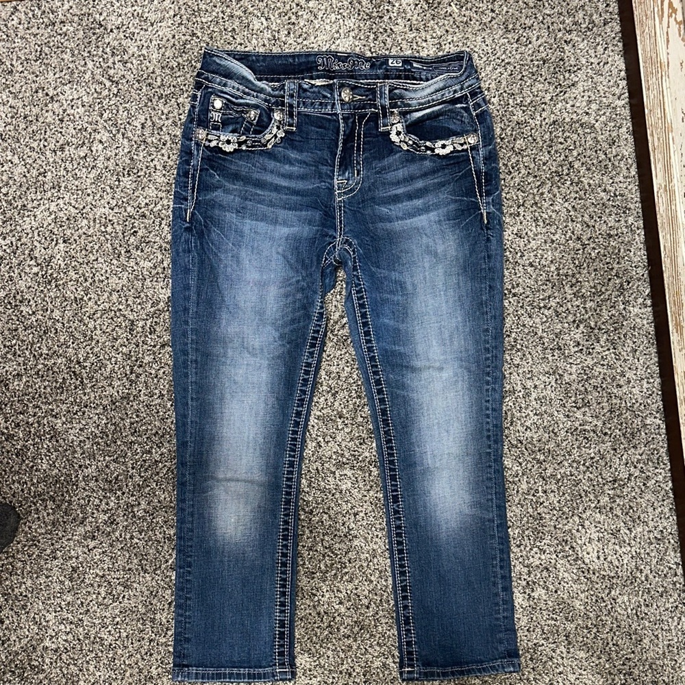 Miss Me Size 26 Distressed Blue Jean Capris